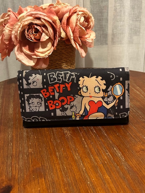 Betty Boop Handbags - Vintage Betty Boop TriFold Canvas Wallet